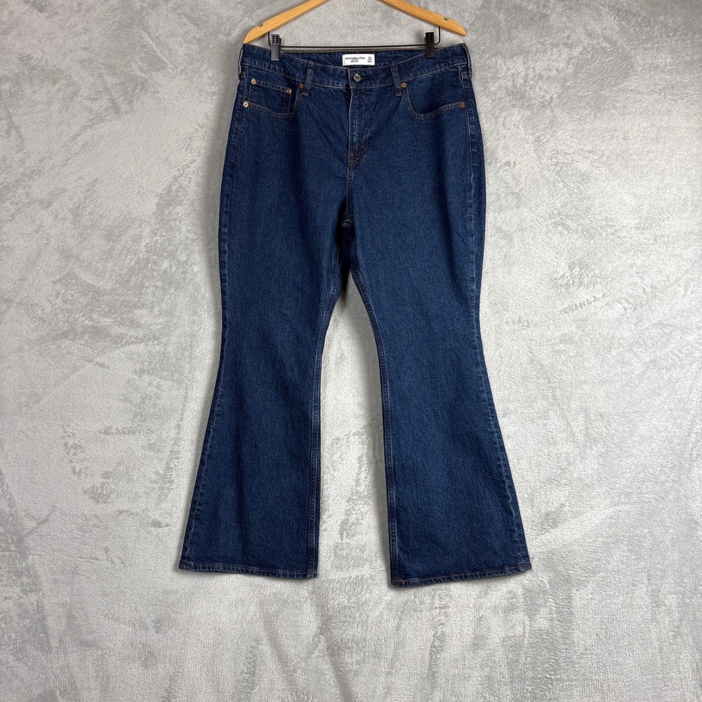 Abercrombie & Fitch Curve Love Mid Rise Bootcut Jeans Dark Wash Blue 32 Short